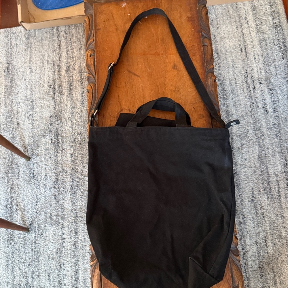 Baggu Duck Bag 💯 cotton with zippered inner pocket sturdy